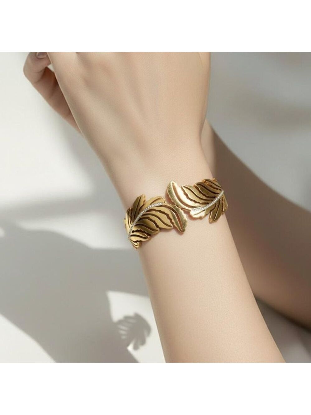 Luxury Double Leaf Bracelet with Sparkling Bands Gold Plated Stainless